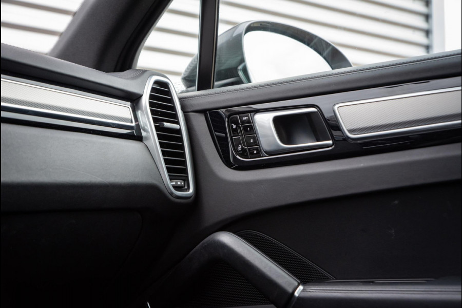 Porsche Cayenne 3.0 E-Hybrid Camera Pano Leer Clima Cruise Trekhaak 21"LM