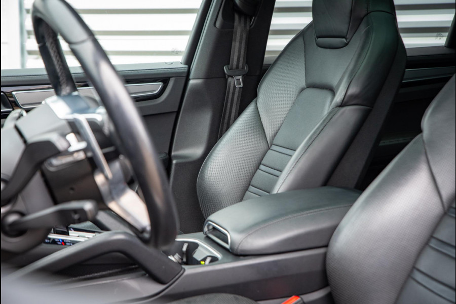 Porsche Cayenne 3.0 E-Hybrid Camera Pano Leer Clima Cruise Trekhaak 21"LM
