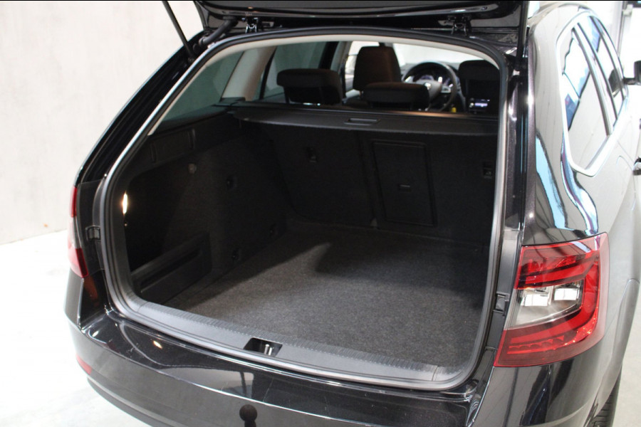 Škoda Octavia Combi 1.5 TSI Greentech Style PDC/Trekhaak/Navi+carplay