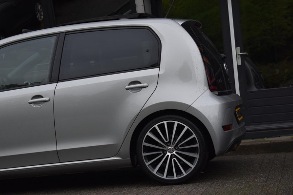 Volkswagen up! 1.0 TSI BMT cross up! Airco Pano Stoelverwarming BBD