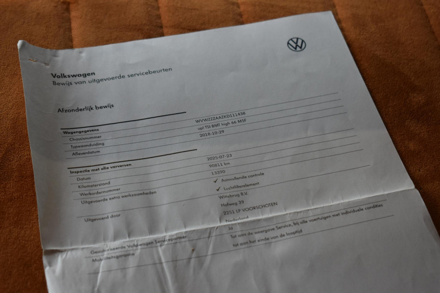 Volkswagen up! 1.0 TSI BMT cross up! Airco Pano Stoelverwarming BBD