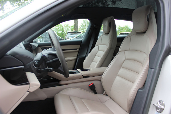 Porsche Taycan Sport Turismo 4S 93 kWh / SoH 91,9% / Panoramadak / 360Camera / Head-up / Accu Performance+ / 21'' / Achterasbesturing / Luchtvering / Keyless / Stoel+Stuurverwarming / DAB / ACC