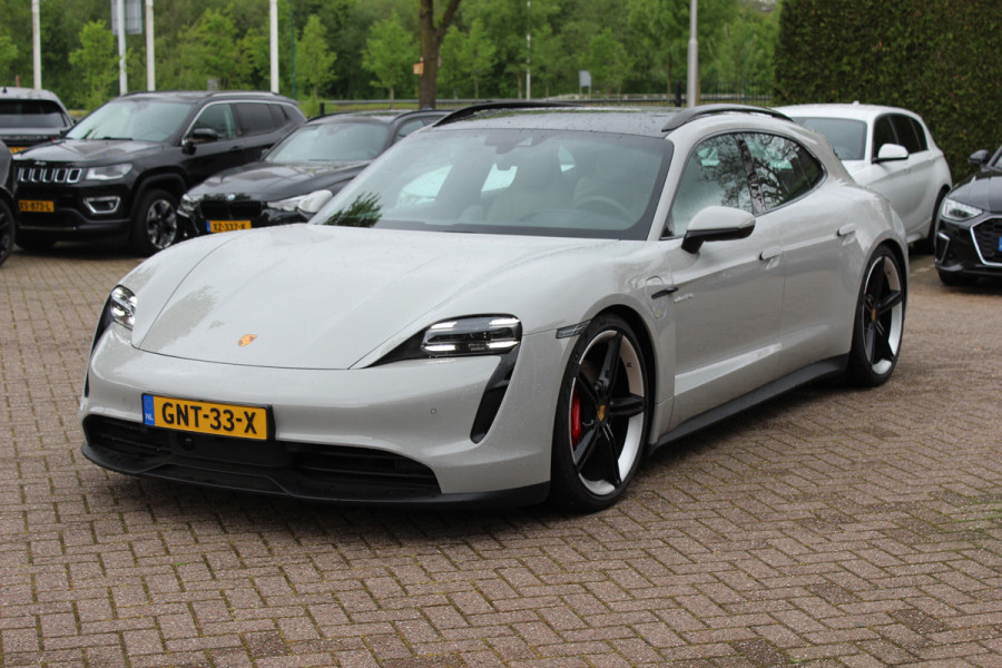 Porsche Taycan Sport Turismo 4S 93 kWh / SoH 91,9% / Panoramadak / 360Camera / Head-up / Accu Performance+ / 21'' / Achterasbesturing / Luchtvering / Keyless / Stoel+Stuurverwarming / DAB / ACC