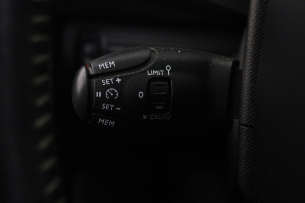 Peugeot 308 SW 1.2 PureTech Blue Lease Premium |Pano|Navi|Camera|