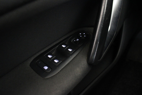 Peugeot 308 SW 1.2 PureTech Blue Lease Premium |Pano|Navi|Camera|