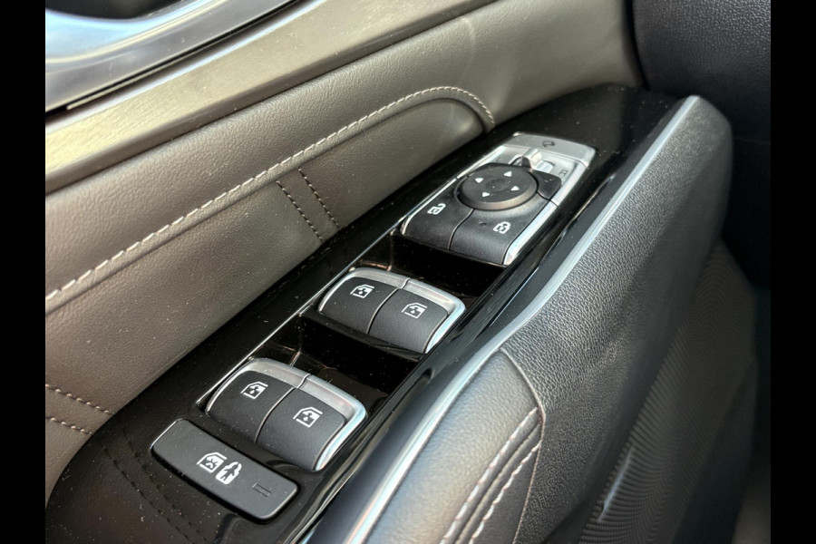 Kia Sorento 1.6 T-GDI Plug-in Hybrid 4WD ExecutiveLine 7p. | 84.000 km| Full Options