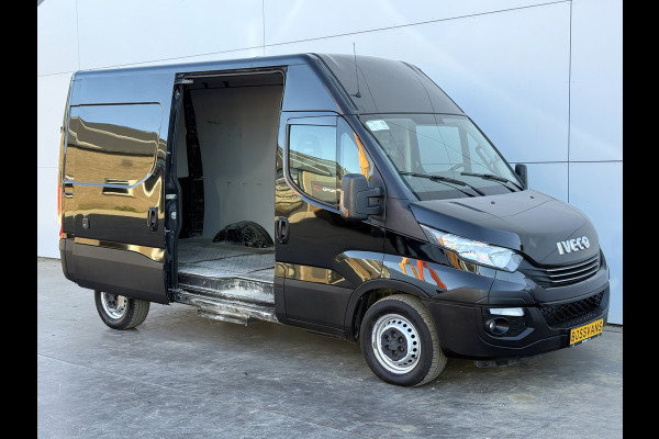 Iveco Daily 35S16 2.3 Automaat L2H2 Airco Cruise Control Navigatie Luchtgeveerde stoel