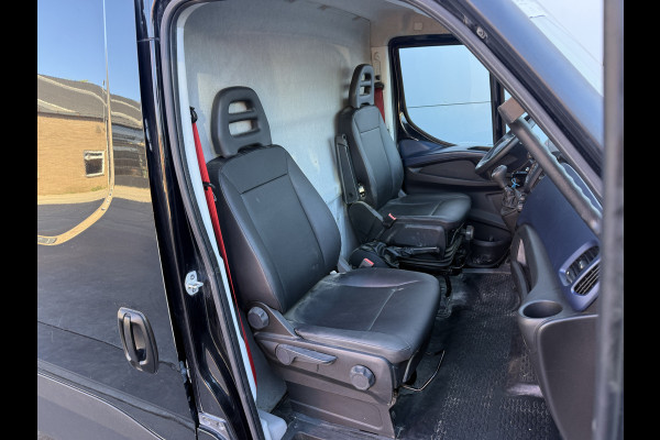 Iveco Daily 35S16 2.3 Automaat L2H2 Airco Cruise Control Navigatie Luchtgeveerde stoel