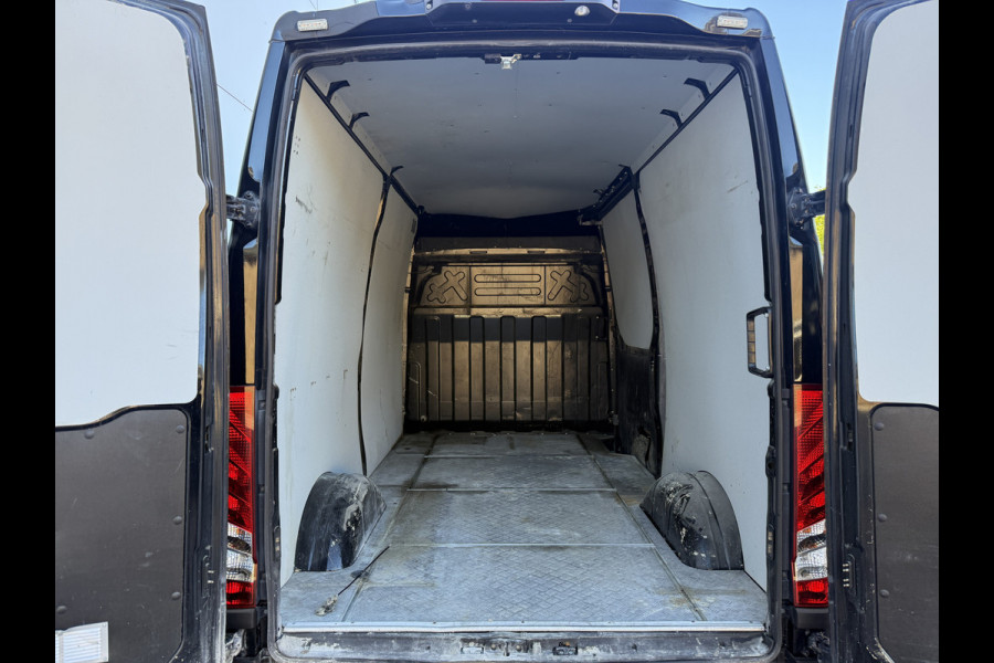 Iveco Daily 35S16 2.3 Automaat L2H2 Airco Cruise Control Navigatie Luchtgeveerde stoel