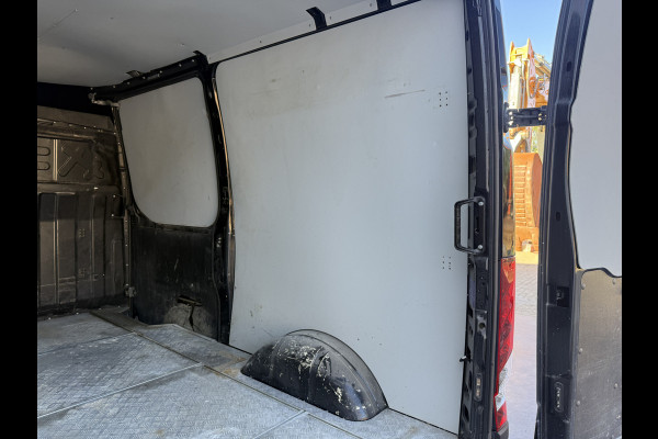 Iveco Daily 35S16 2.3 Automaat L2H2 Airco Cruise Control Navigatie Luchtgeveerde stoel