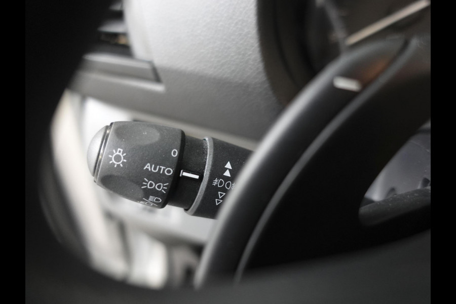 Opel Vivaro 2.0 CDTI L2H1 Edition 144PK Automaat 3 zits Navigatie Airco Bluetooth Trekhaak Cruise Control