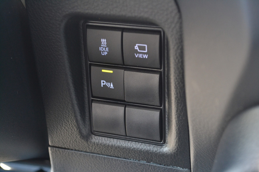 Toyota Land Cruiser 150 2.8 D-4D-F Professional Window Van