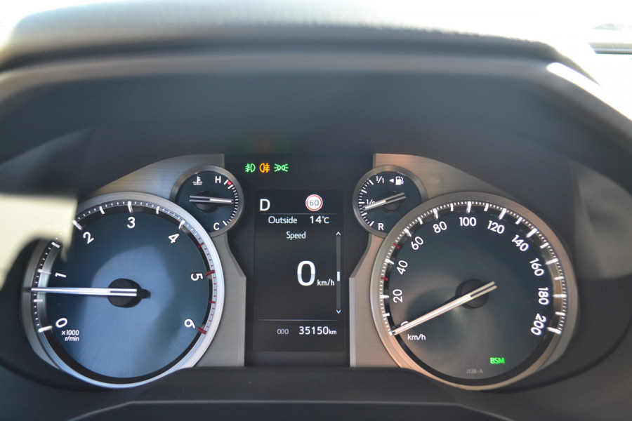 Toyota Land Cruiser 150 2.8 D-4D-F Professional Window Van