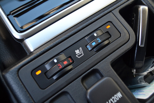 Toyota Land Cruiser 150 2.8 D-4D-F Professional Window Van