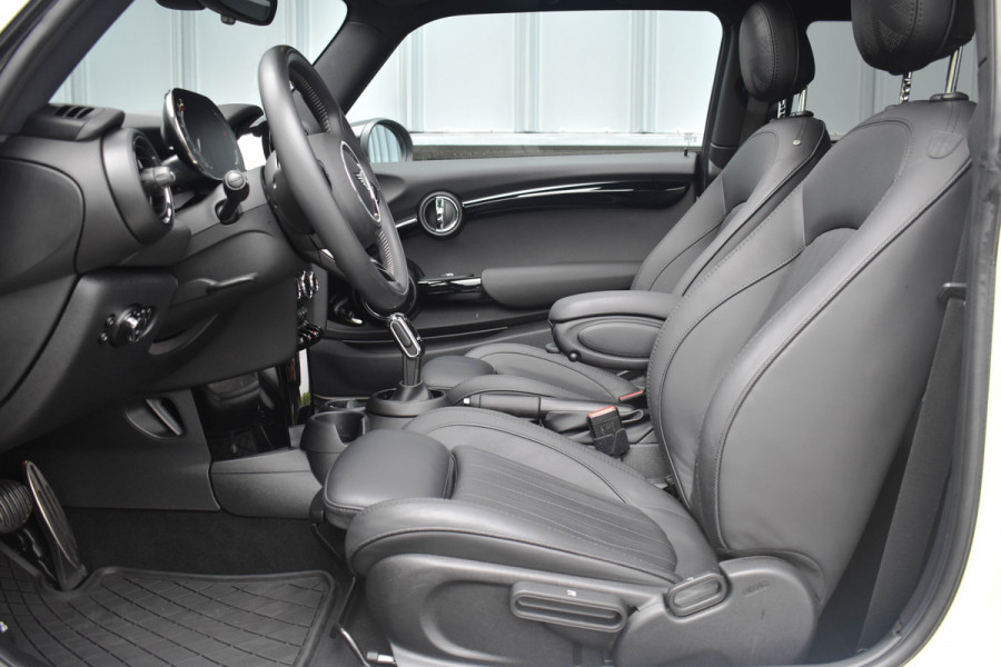 MINI Mini 1.5 Cooper John Cooper Works | Pano | Leder | Camera | Navi Prof | Carplay