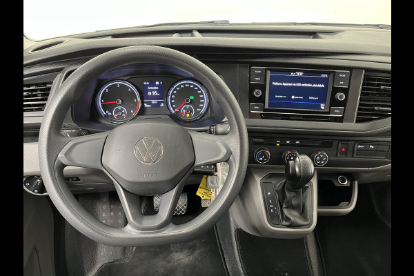 Volkswagen Transporter 2.0 TDI L2H1 150PK Automaat Airco Cruise Control Apple Carplay Verwarmbare stoel en vooruit