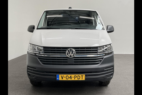 Volkswagen Transporter 2.0 TDI L2H1 150PK Automaat Airco Cruise Control Apple Carplay Verwarmbare stoel en vooruit