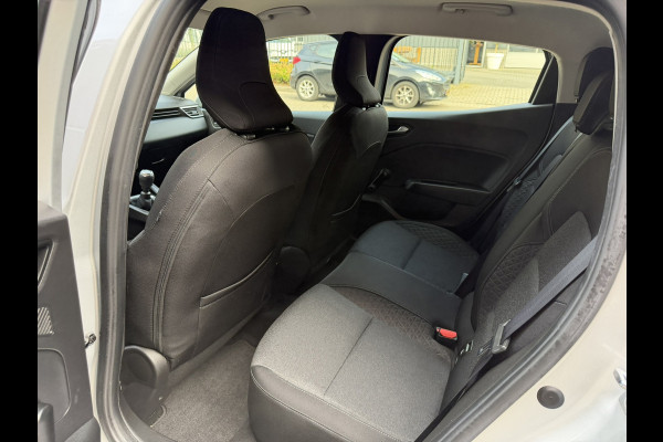 Renault Clio 1.0 TCe / Navigatie / Apple CarPlay - Android / 1e Eigenaar / ALL-Season banden / Cruise Control / PDC met optische w