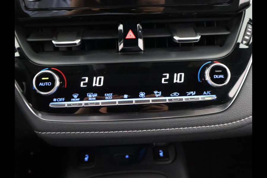 Toyota Corolla Touring Sports 1.8 Hybrid TREK | Navigatie | Aut.Kofferklep | Trekhaak |