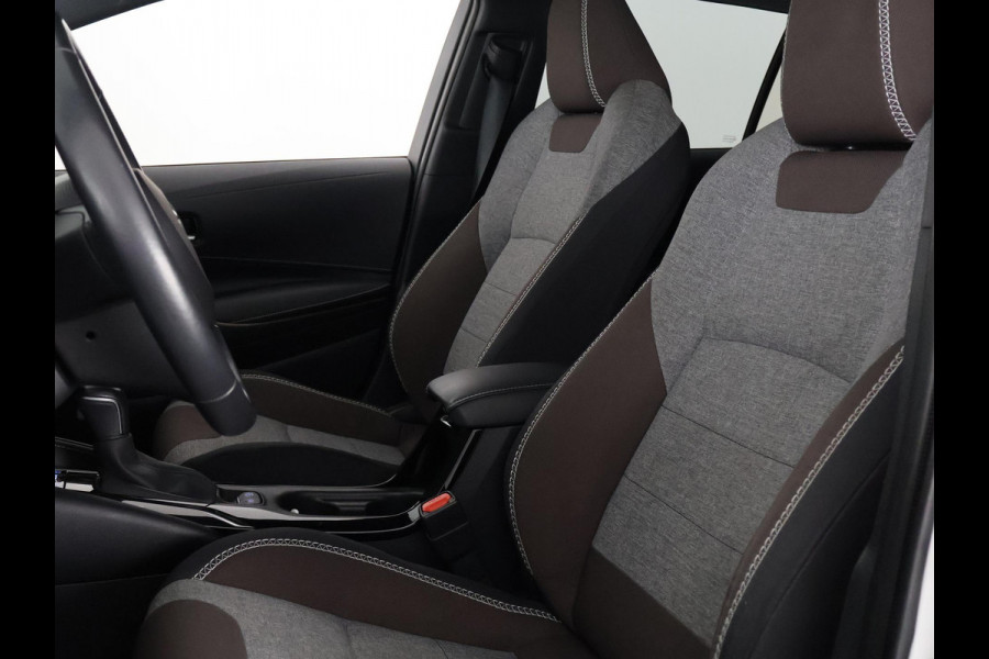 Toyota Corolla Touring Sports 1.8 Hybrid TREK | Navigatie | Aut.Kofferklep | Trekhaak |