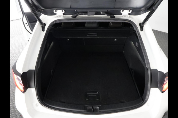Toyota Corolla Touring Sports 1.8 Hybrid TREK | Navigatie | Aut.Kofferklep | Trekhaak |