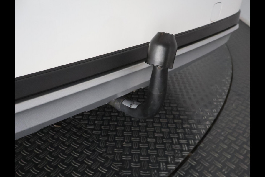 Toyota Corolla Touring Sports 1.8 Hybrid TREK | Navigatie | Aut.Kofferklep | Trekhaak |