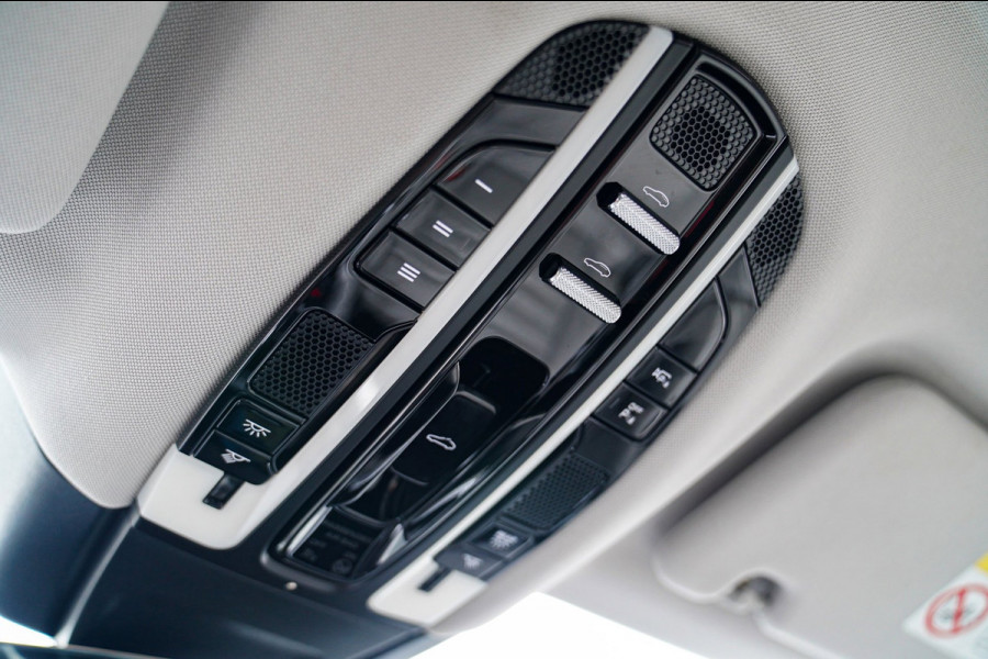Porsche Panamera Sport Turismo 2.9 4 E-Hybrid | Sport Chrono | Panorama | Sport uitlaat | Luchtvering | Spoiler | Bose