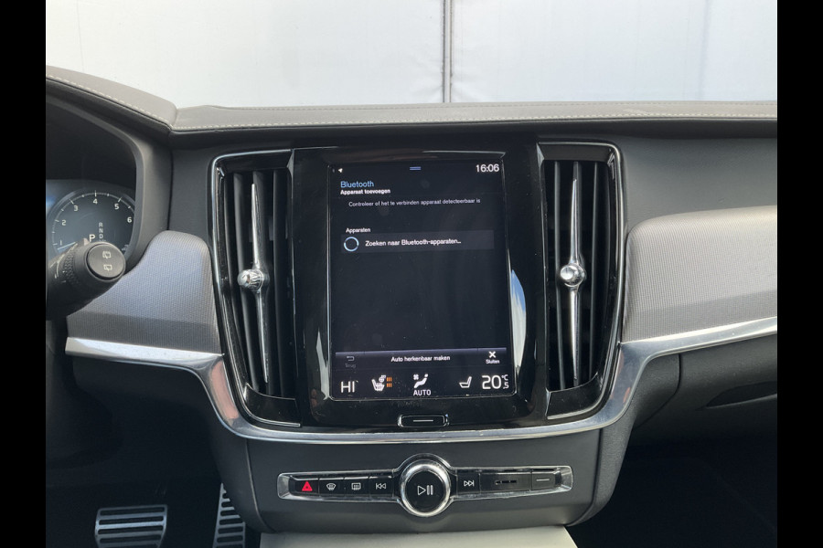 Volvo V90 B4 Ultimate Dark Leer Memory Camera Carplay Stoel/Stuurverw Trekhaak NL-Auto Uitstraling!