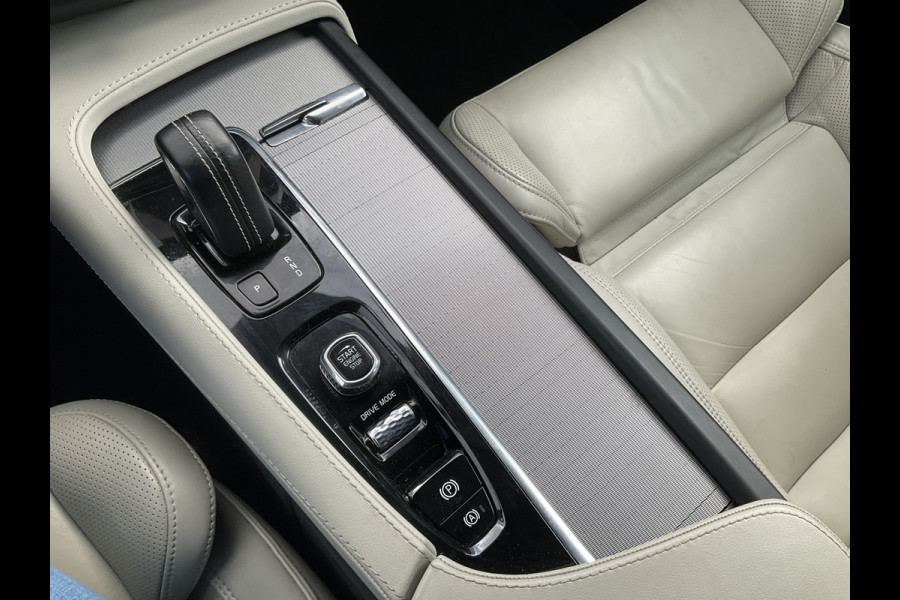 Volvo V90 B4 Ultimate Dark Leer Memory Camera Carplay Stoel/Stuurverw Trekhaak NL-Auto Uitstraling!