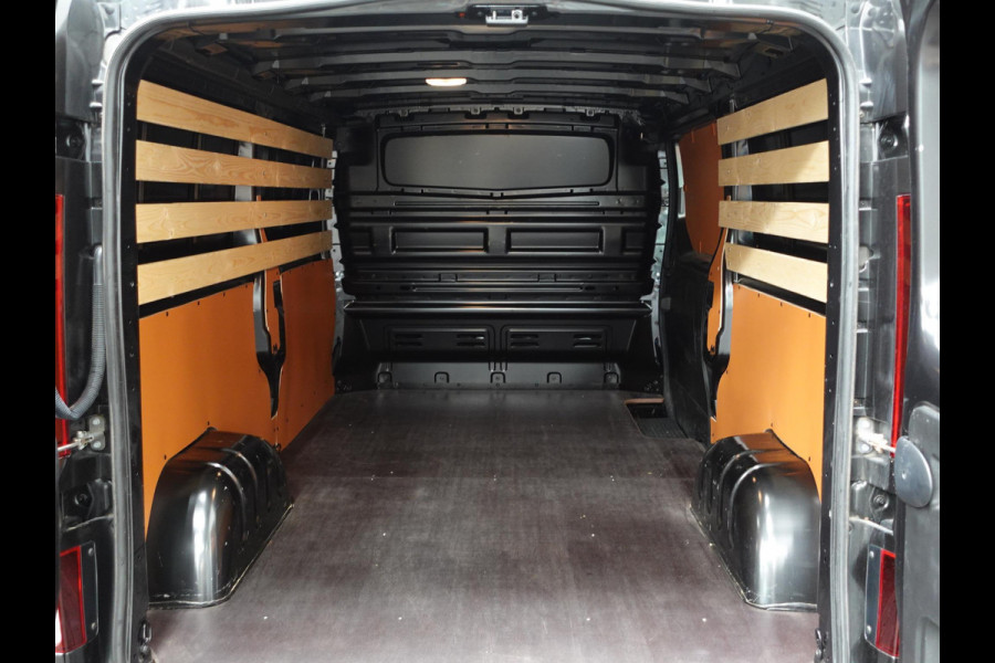 Renault Trafic 2.0 Blue dCi 150PK T30 L2H1 Advance Automaat Airco Bluetooth Cruise PDC Trekhaak