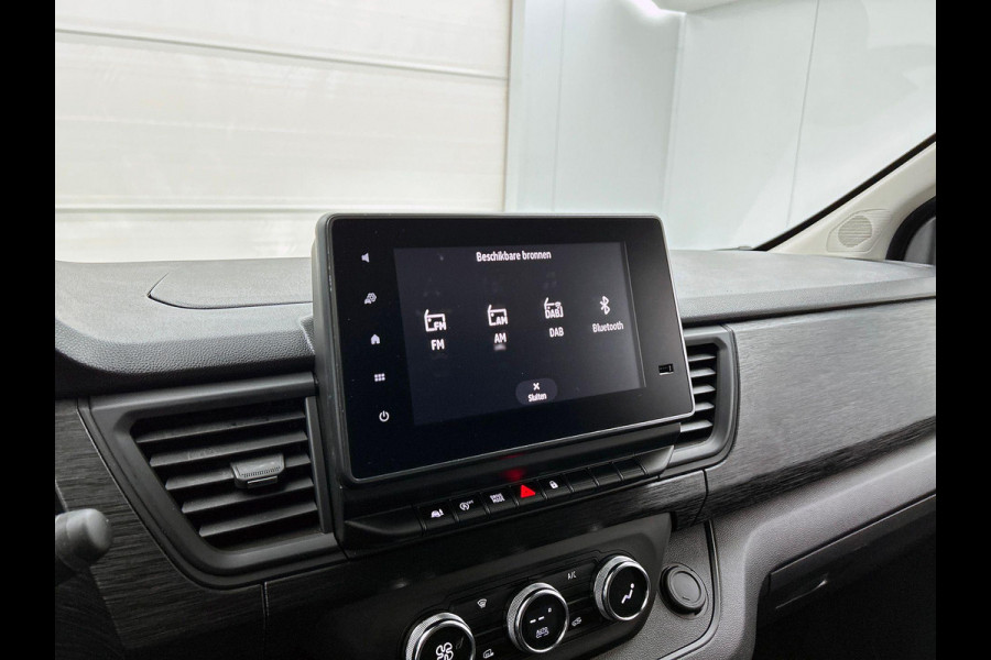 Renault Trafic 2.0 Blue dCi 150 EDC T30 L2H1 Advance Automaat Renault Trafic 2.0 Blue dCi 150 EDC T30 L2H1 Advance | Navigatie | Airco | Lichtmetalen velgen | Betimmering | Trekhaak | Camera | Parkeer sensoren | Dab
