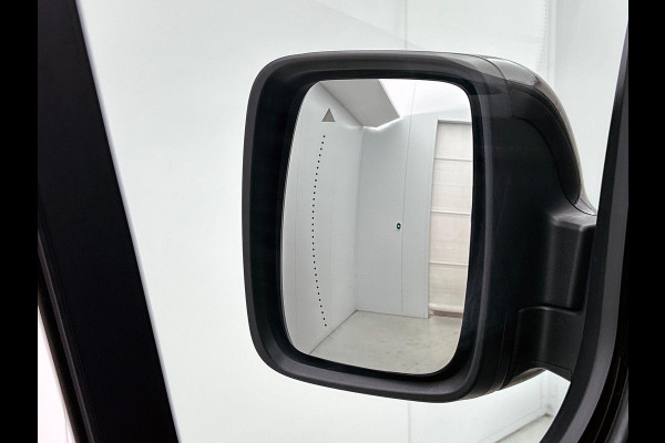 Renault Trafic 2.0 Blue dCi 150 EDC T30 L2H1 Advance Automaat Renault Trafic 2.0 Blue dCi 150 EDC T30 L2H1 Advance | Navigatie | Airco | Lichtmetalen velgen | Betimmering | Trekhaak | Camera | Parkeer sensoren | Dab