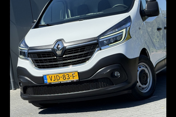 Renault Trafic 2.0 dCi 146 PK / AUTOMAAT / L1H1 / 1e EIG. / 2x SCHUIFDEUR / INRICHTING / CAMERA / 3-ZITS