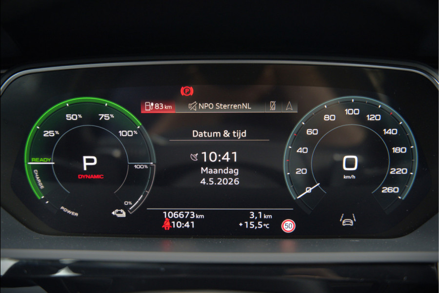 Audi e-tron 50 quattro Business edition Plus 71 kWh | Black Edition | Panoramadak | Camera | Memory Seats | Ambiance Verlichting | Luchtvering | Adaptive Cruise Control | Keyless | Matrix LED | Leder | Stoelverwarming | NAP |
