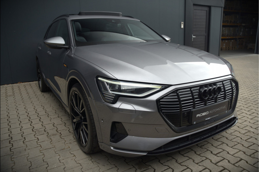 Audi e-tron 50 quattro Business edition Plus 71 kWh | Black Edition | Panoramadak | Camera | Memory Seats | Ambiance Verlichting | Luchtvering | Adaptive Cruise Control | Keyless | Matrix LED | Leder | Stoelverwarming | NAP |