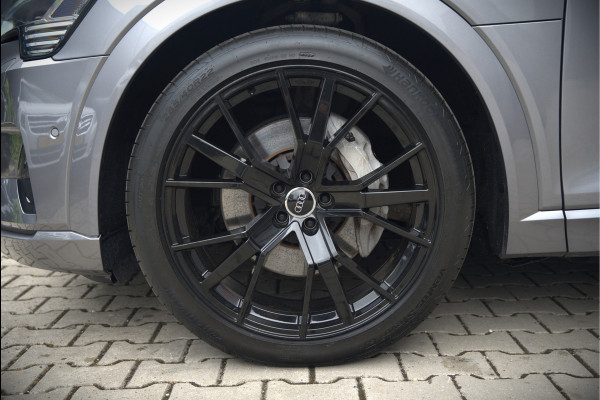 Audi e-tron 50 quattro Business edition Plus 71 kWh | Black Edition | Panoramadak | Camera | Memory Seats | Ambiance Verlichting | Luchtvering | Adaptive Cruise Control | Keyless | Matrix LED | Leder | Stoelverwarming | NAP |