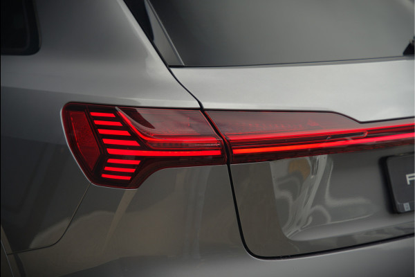 Audi e-tron 50 quattro Business edition Plus 71 kWh | Black Edition | Panoramadak | Camera | Memory Seats | Ambiance Verlichting | Luchtvering | Adaptive Cruise Control | Keyless | Matrix LED | Leder | Stoelverwarming | NAP |
