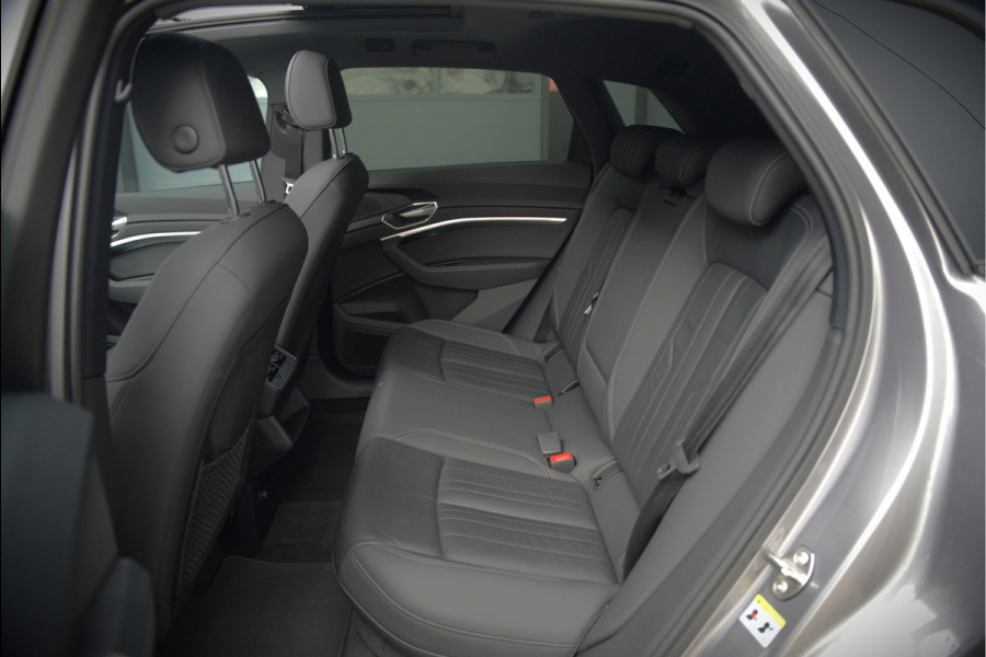Audi e-tron 50 quattro Business edition Plus 71 kWh | Black Edition | Panoramadak | Camera | Memory Seats | Ambiance Verlichting | Luchtvering | Adaptive Cruise Control | Keyless | Matrix LED | Leder | Stoelverwarming | NAP |