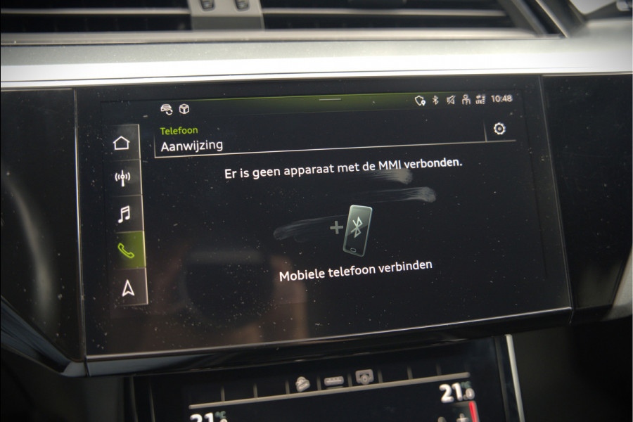 Audi e-tron 50 quattro Business edition Plus 71 kWh | Black Edition | Panoramadak | Camera | Memory Seats | Ambiance Verlichting | Luchtvering | Adaptive Cruise Control | Keyless | Matrix LED | Leder | Stoelverwarming | NAP |