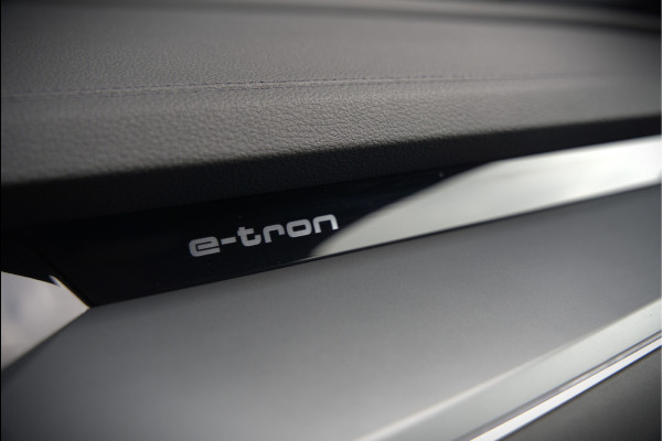 Audi e-tron 50 quattro Business edition Plus 71 kWh | Black Edition | Panoramadak | Camera | Memory Seats | Ambiance Verlichting | Luchtvering | Adaptive Cruise Control | Keyless | Matrix LED | Leder | Stoelverwarming | NAP |