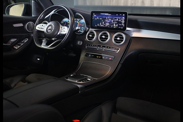 Mercedes-Benz GLC 300e 4MATIC AMG 63 Look / Digital Cockpit / Camera / Cruise Control / Augmented Reality / Open Pano / 21