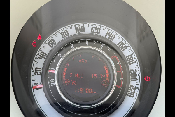 Fiat 500 1.2 4 cilinder Lounge , panoramadak, 16 inch lmv, climaat controle, nieuwe distributieriem