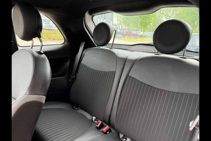 Fiat 500 1.0 Hybrid Rockstar / Panoramadak / Clima / Navi-Apple CarPlay-Android / 1e Eigenaar / Fiat Dealer Onderhouden / NED-Fiat