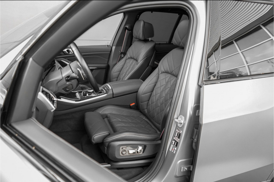 BMW X5 xDrive50e M-Sport Pro Driving Ass Pro Stoelvent H&K Iconic Glow Trekhaak Frozen