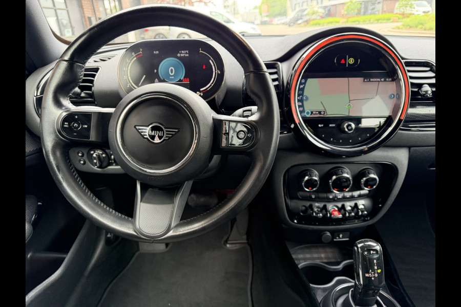 MINI Clubman 1.5 Automaat / Navigatie / 1e Eigenaar / Clima / Recent Onderhoud incl. Remmen compleet / LED-Verlichting / NED-MINI