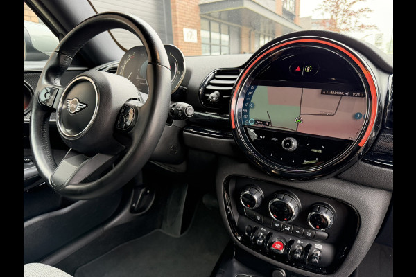 MINI Clubman 1.5 Automaat / Navigatie / 1e Eigenaar / Clima / Recent Onderhoud incl. Remmen compleet / LED-Verlichting / NED-MINI