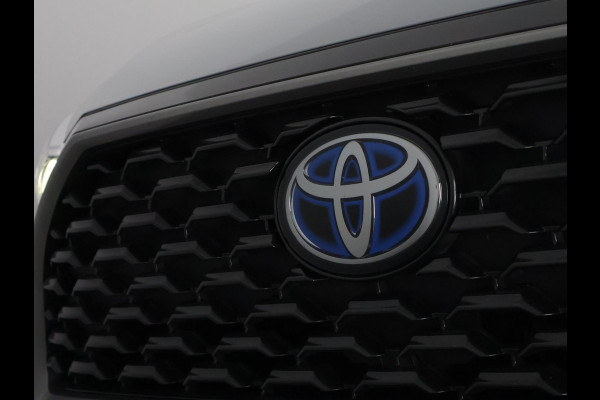 Toyota Corolla Cross 2.0 High Power Hybrid First Edition | Apple Carplay & AndroidAUTO | Stoelverwarming | BSM | Elektrische kofferbak |