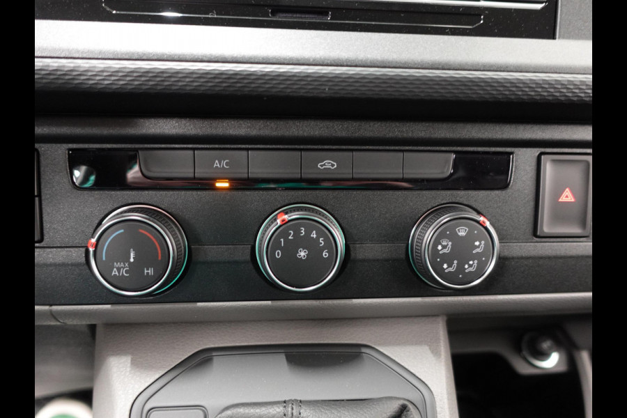 Volkswagen Transporter 2.0 TDI L2H1 28 Highline Automaat Camera Airco Cruise