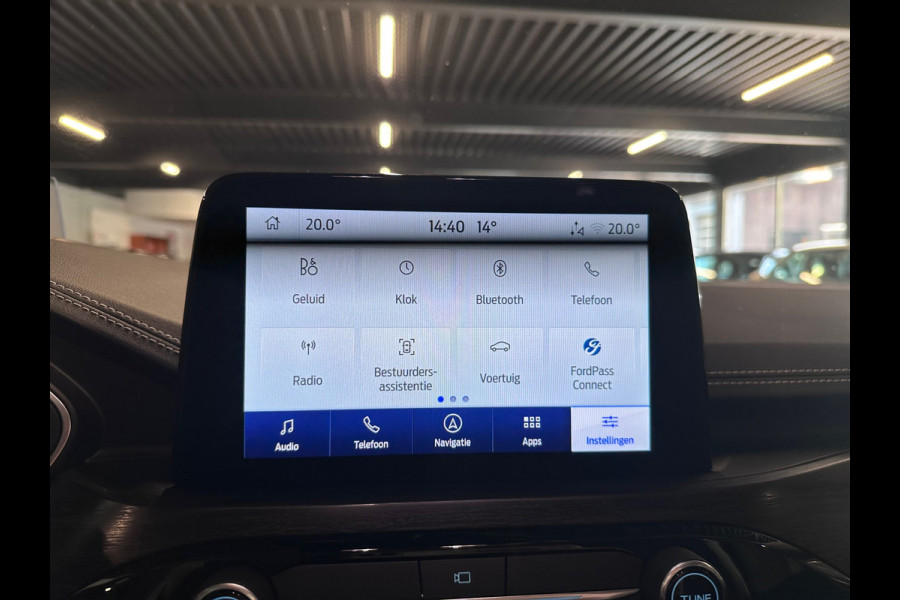 Ford Kuga 2.5 PHEV Vignale AUTO / HEAD-UP / LANE ASSIST / 360