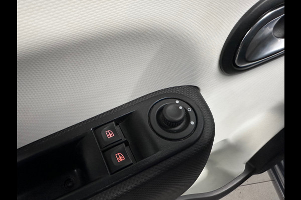 Renault Twingo Z.E. R80 E-Tech Equilibre 22 kWh NIEUWE ACCU SOH 100% AUTO / CLIMA / CRUISE